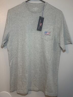 NWT Vineyard Vines Boys Flag Whale T-Shirt Size XL (18)
